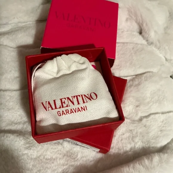 Valentino Garavani Preloved Fushia Crystals VLogo Earrings - Picture 11 of 13